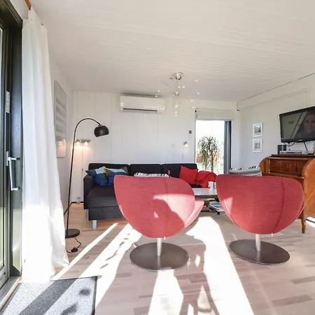 Three-bedroom Holiday In *