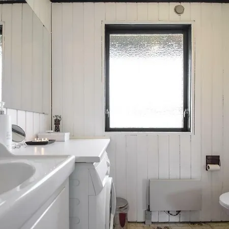 Three-bedroom Holiday In