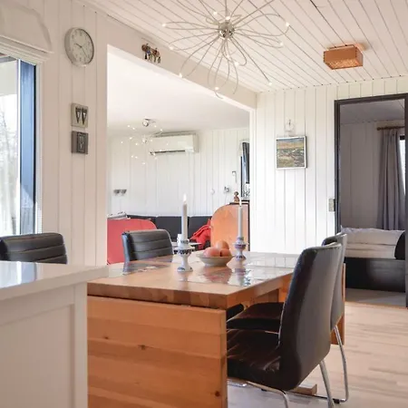 Three-bedroom Holiday In *